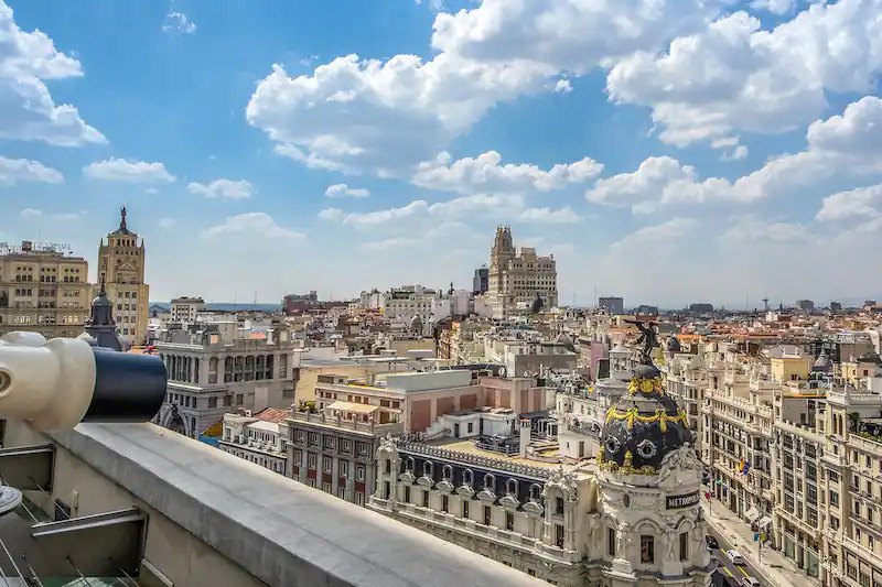 Círculo de Bellas Artes Çatı Katı, Madrid'de ne yapılır