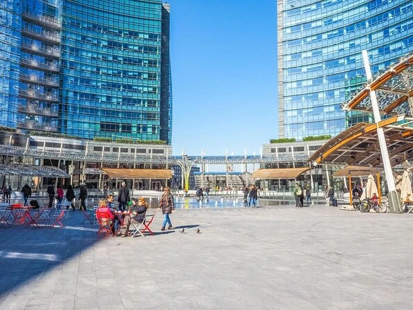 Piazza Gae Aulenti, Milano