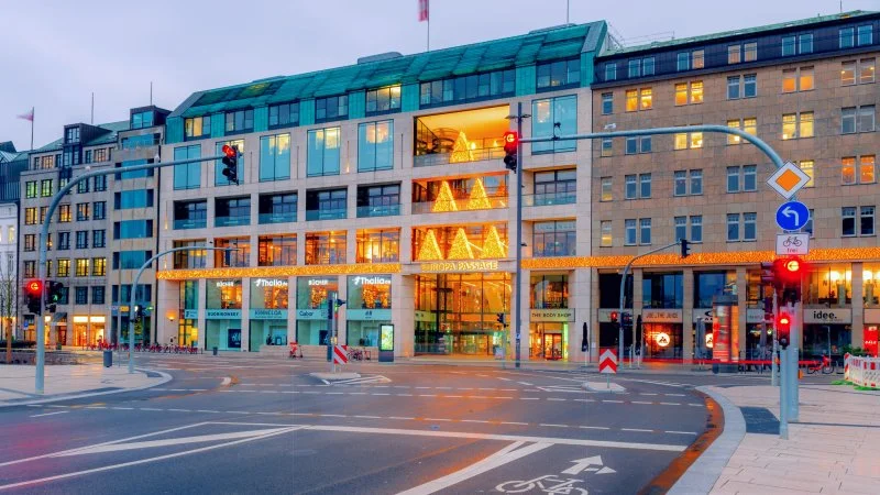 Jungfernstieg, Hamburg'da ne yapılır