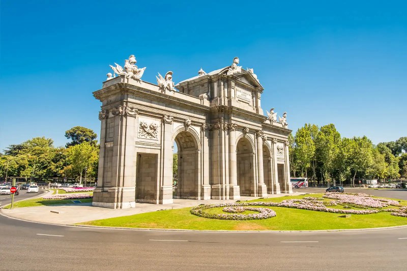 Puerta de Alcalá, Madrid