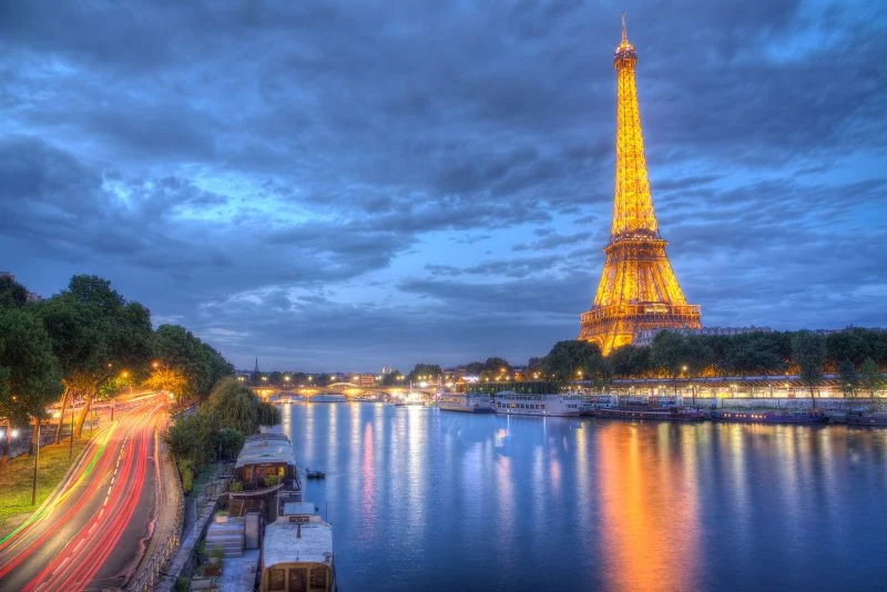 Eyfel Kulesi Çevresi, Paris