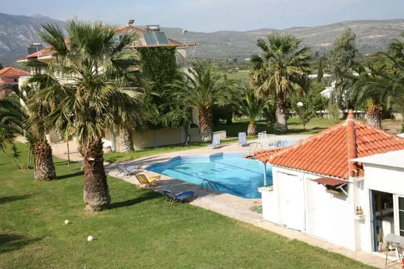 Zeus Hotel